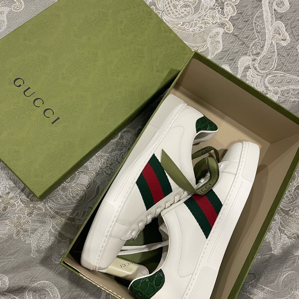 Gucci White Sneakers with Green and Red Accents